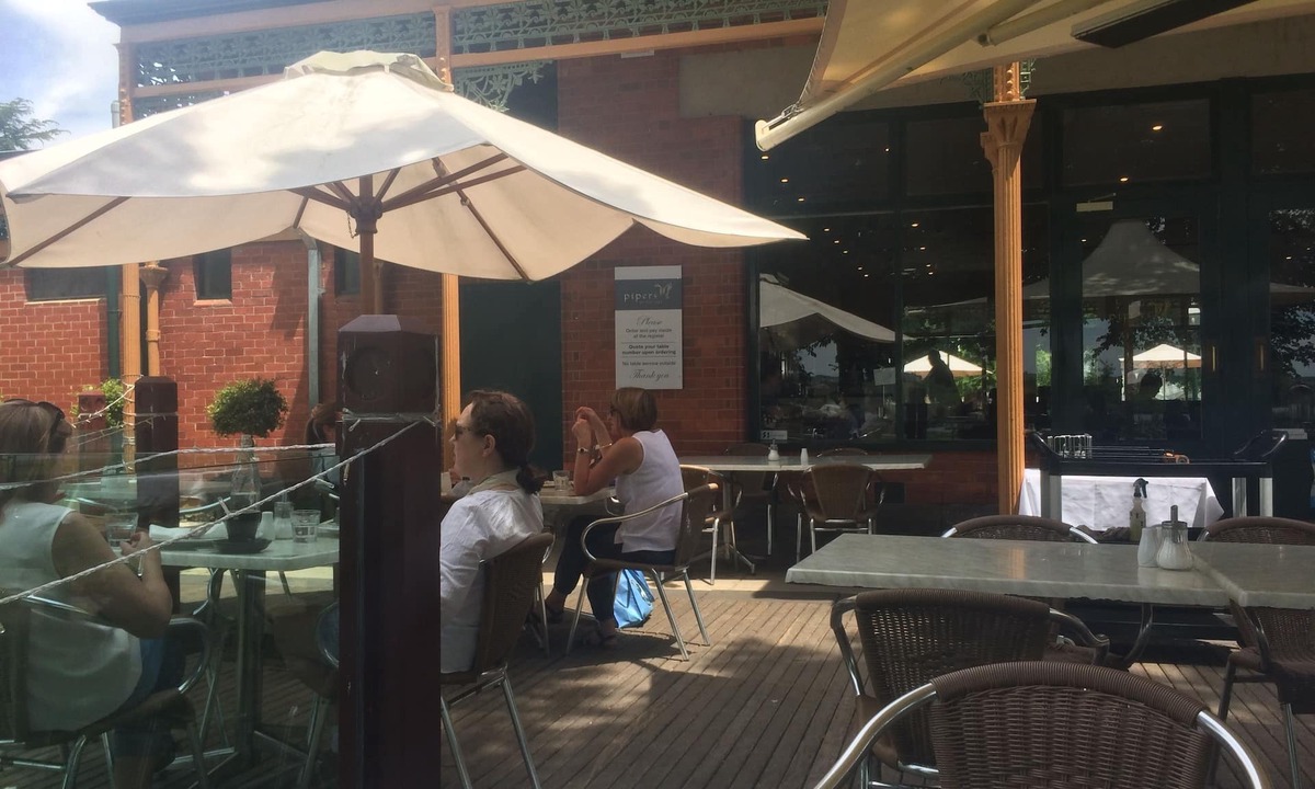 Alfredton Hotel | Ambassador Motor Inn Ballarat