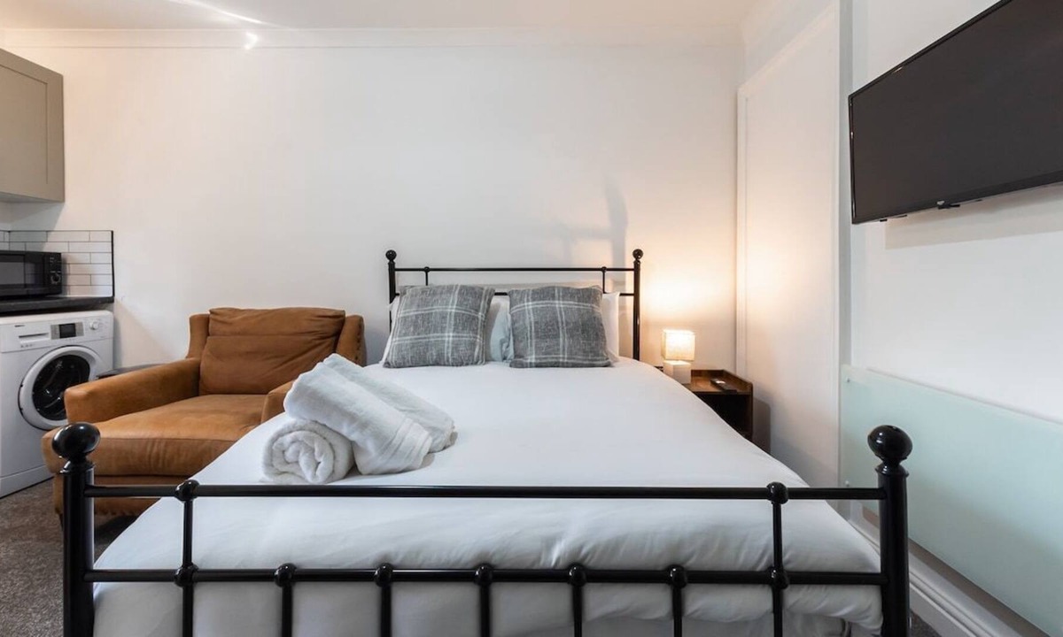 Bedworth Apartment | Amber - 1 bedroom Studio Flat