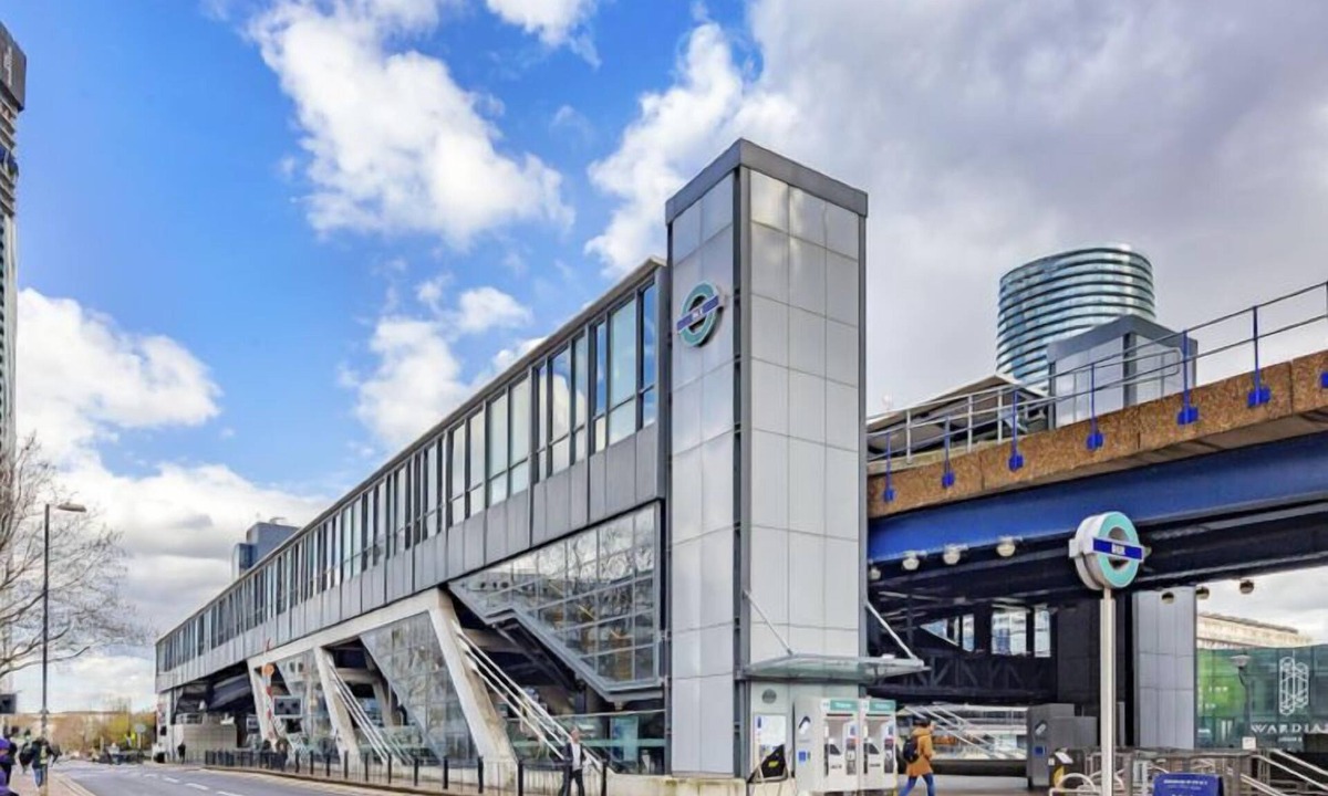 Isle of Dogs Apartment | Amber Court by Interhome