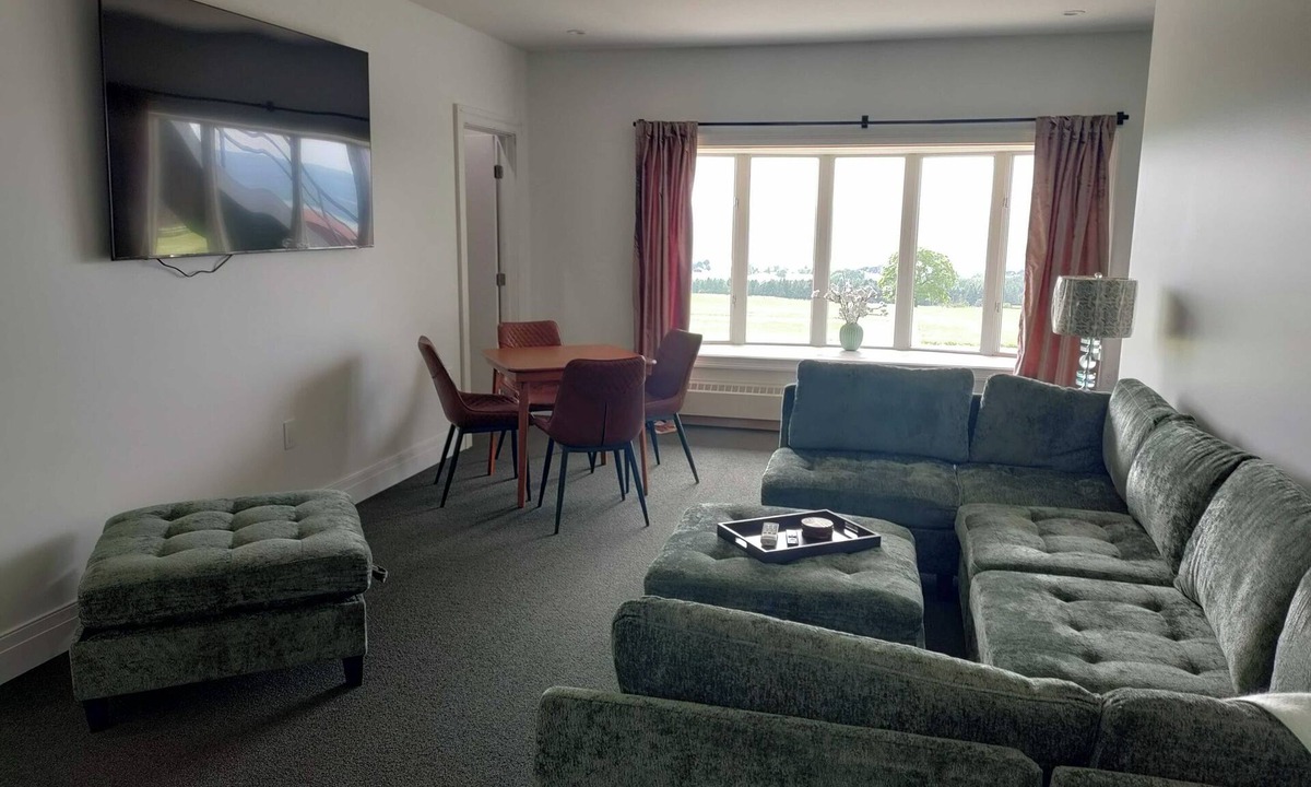 Hector House | Amber Suite at Diamond on Seneca: Two Bedrooms w/Lake View