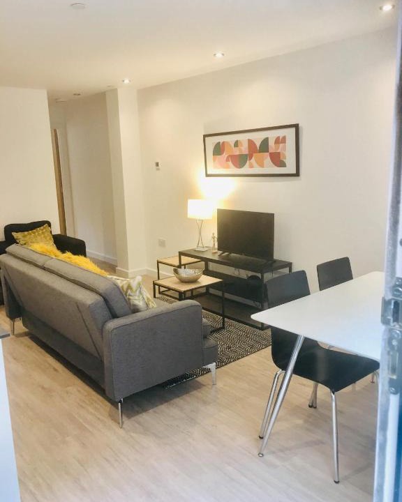 Woking Apartment | AmberBlue@Woking