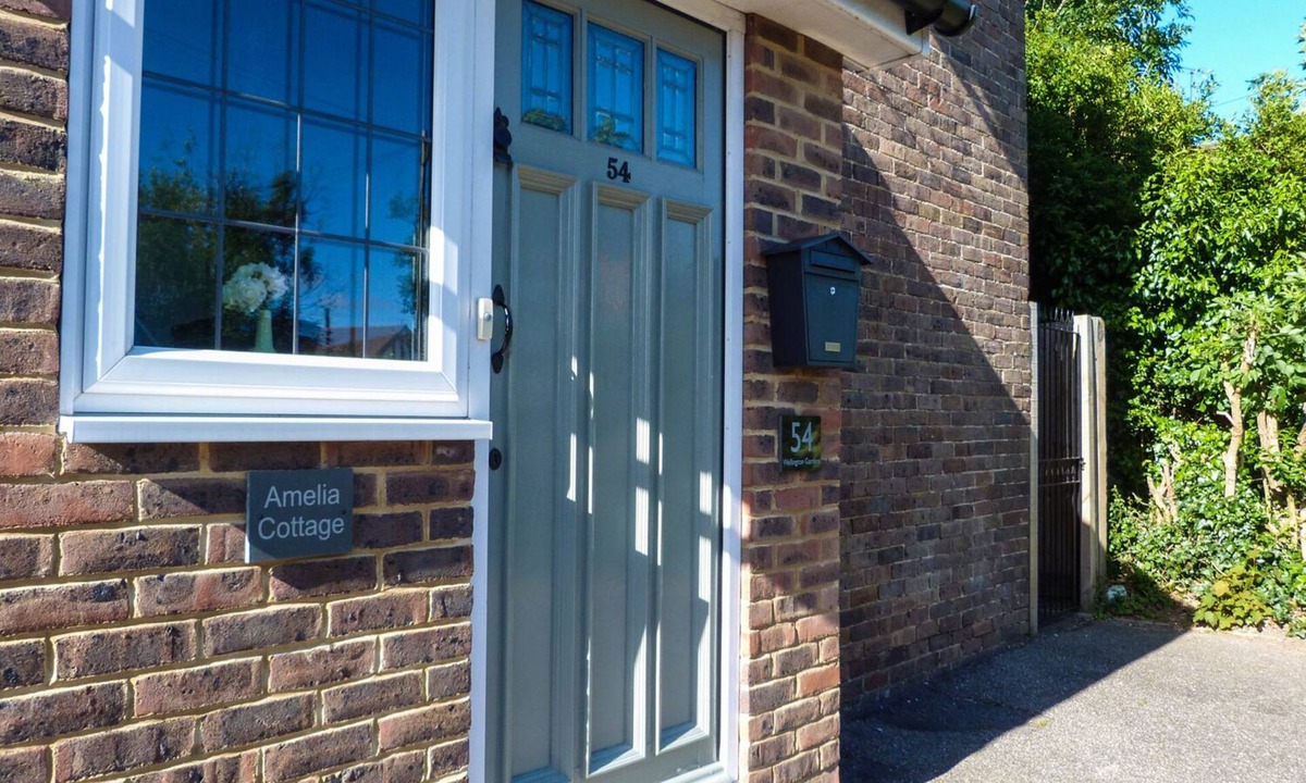 Battle Cottage | Amelia Cottage