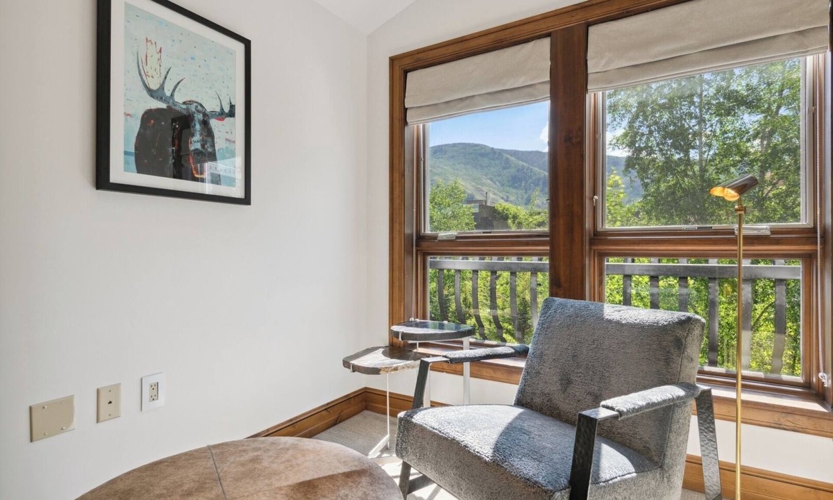 Downtown Resort | Amenities, Fireplace, Hot Tub, Fire Pit, Downtown