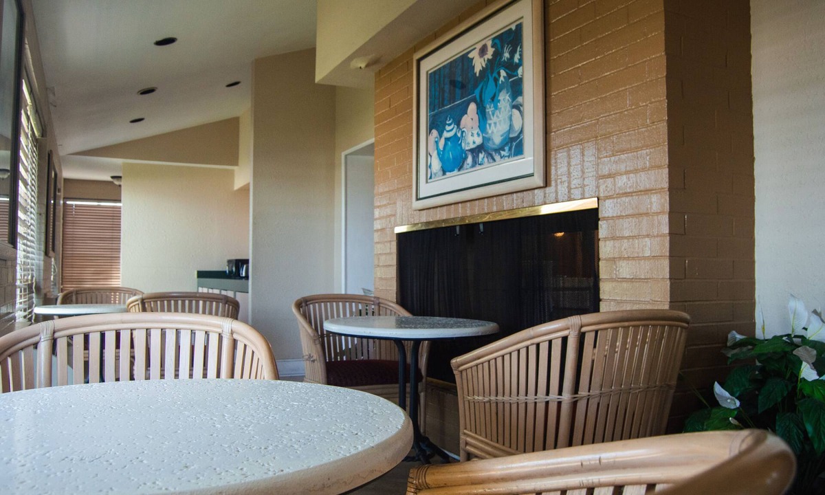 Clodine Hotel | America's Inn Sugarland Stafford