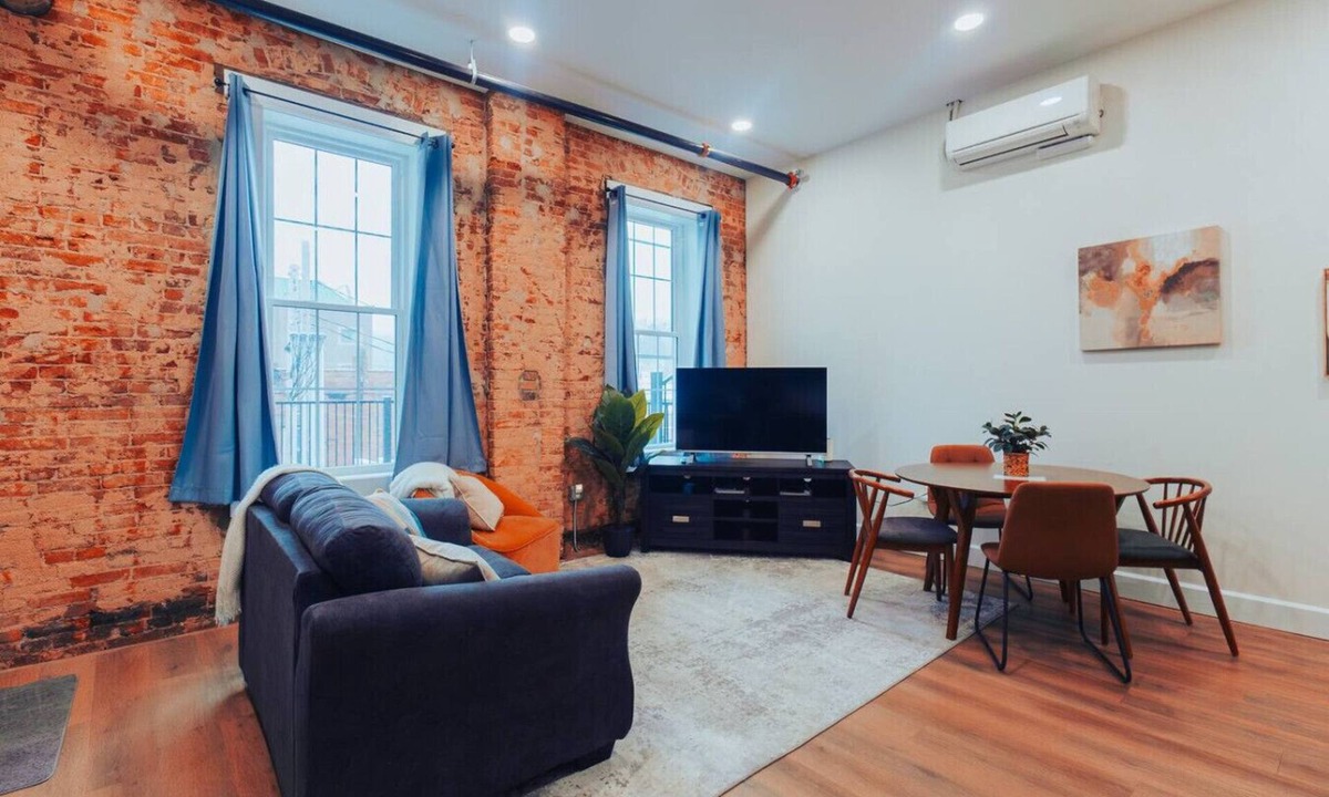 Millersburg Apartment | American Hall Young Suite