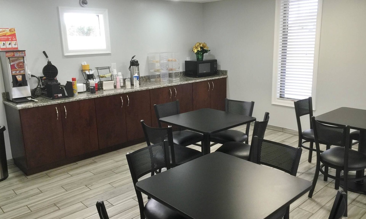 Morrilton Hotel | American Inn
