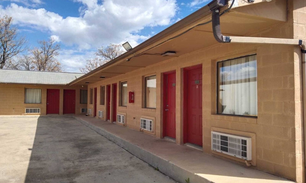 North San Antonio - SAT Hotel | American Motel