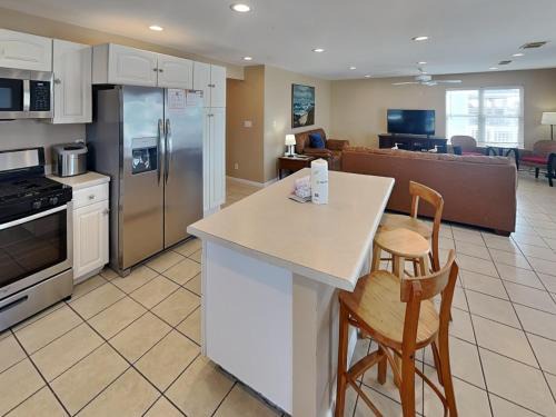 Jamaica Beach House | American Pride
