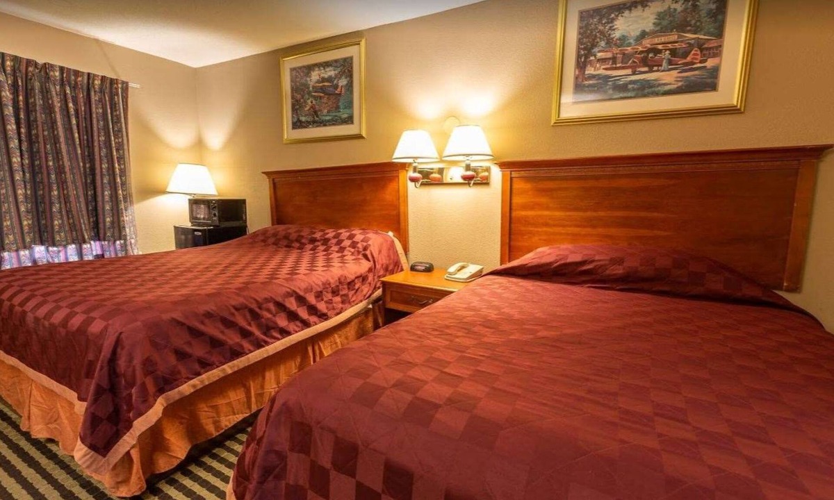 Allenton Hotel | Americas Best Inn - Eureka
