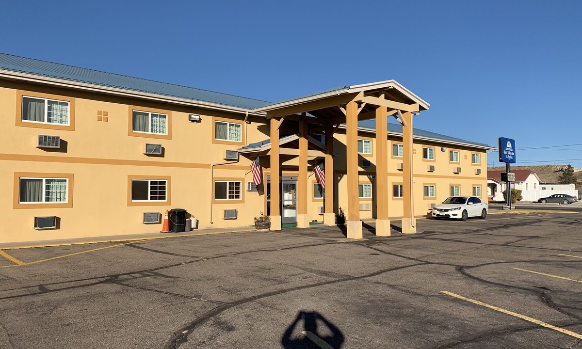 Sidney Hotel | Americas Best Value Inn and Suites Sidney