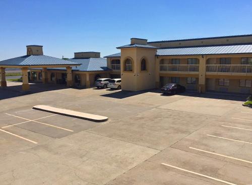 Bishop Hotel | Americas Best Value Inn Bishop/Kingsville