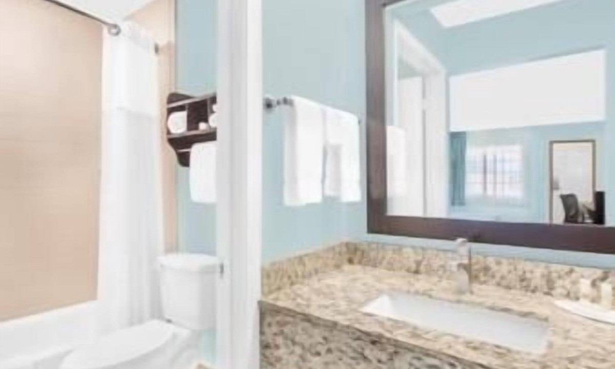 Bishop Hotel | Americas Best Value Inn Bishop Kingsville