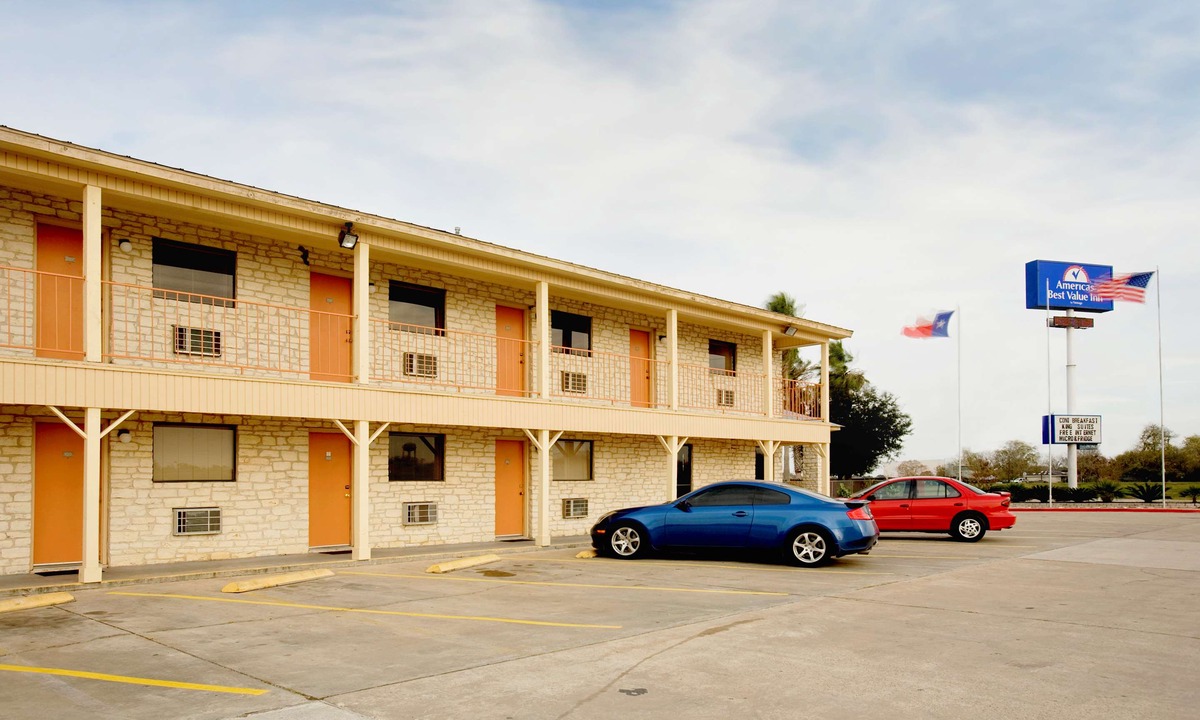 Edna Hotel | Americas Best Value Inn - Edna