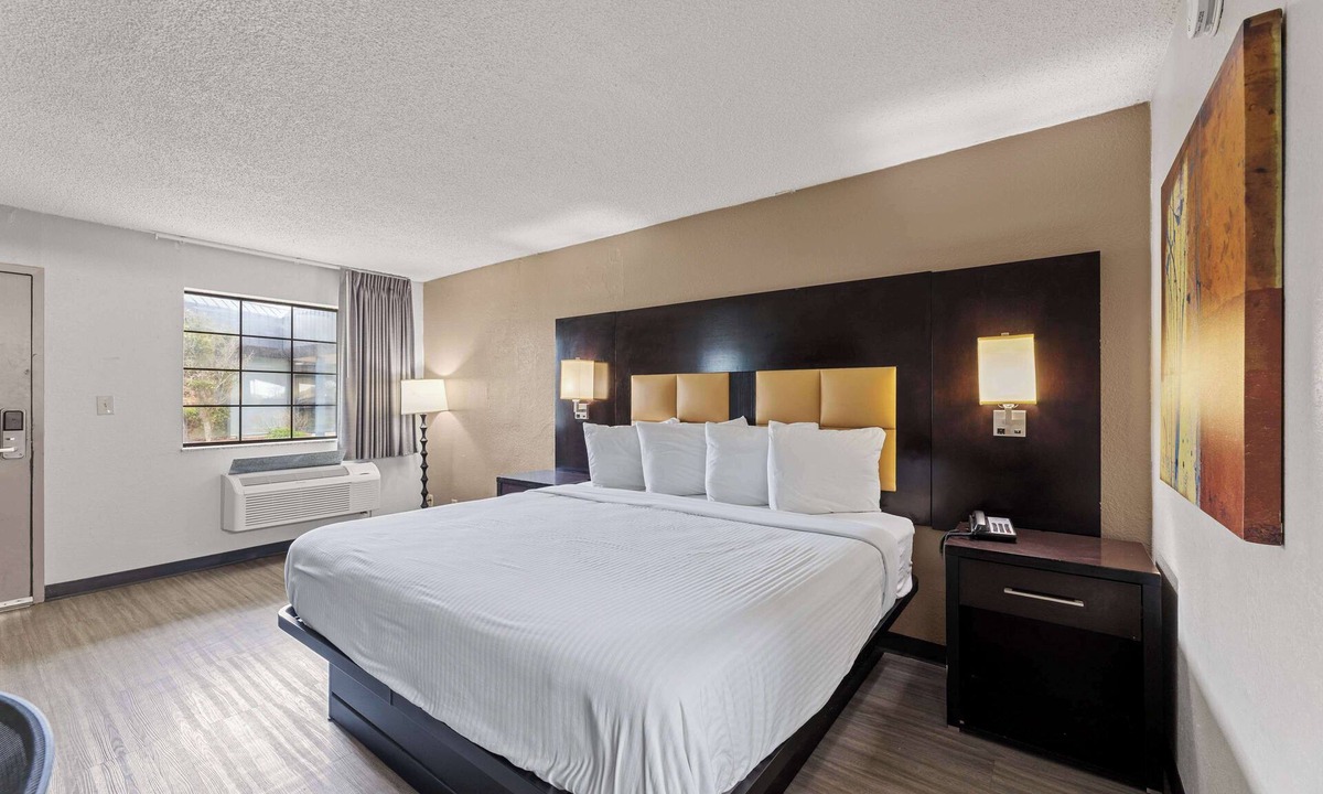 Hurst Hotel | Americas Best Value Inn Ft. Worth Hurst