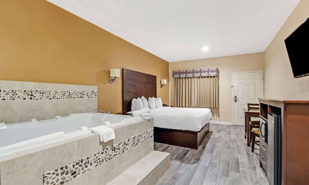 Barker Hotel | Americas Best Value Inn Houston at FM 529