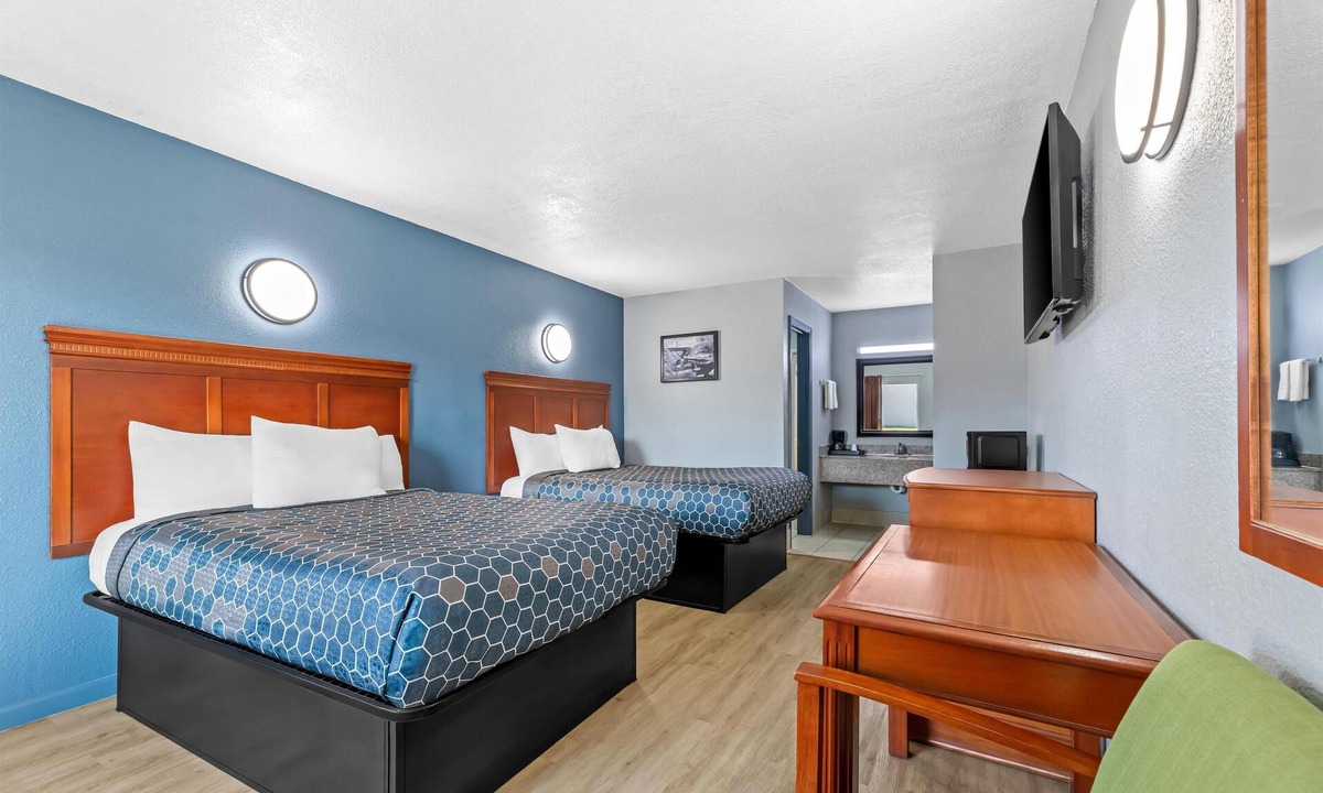 Indianola Hotel | Americas Best Value Inn Indianola