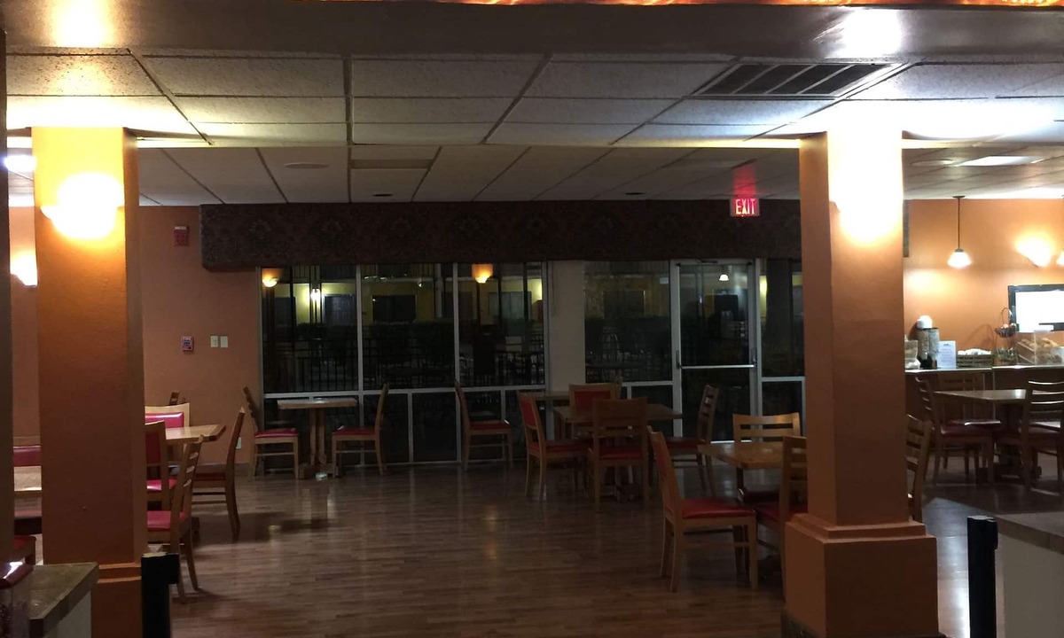 Bonanza Hotel | Americas Best Value Inn Laredo