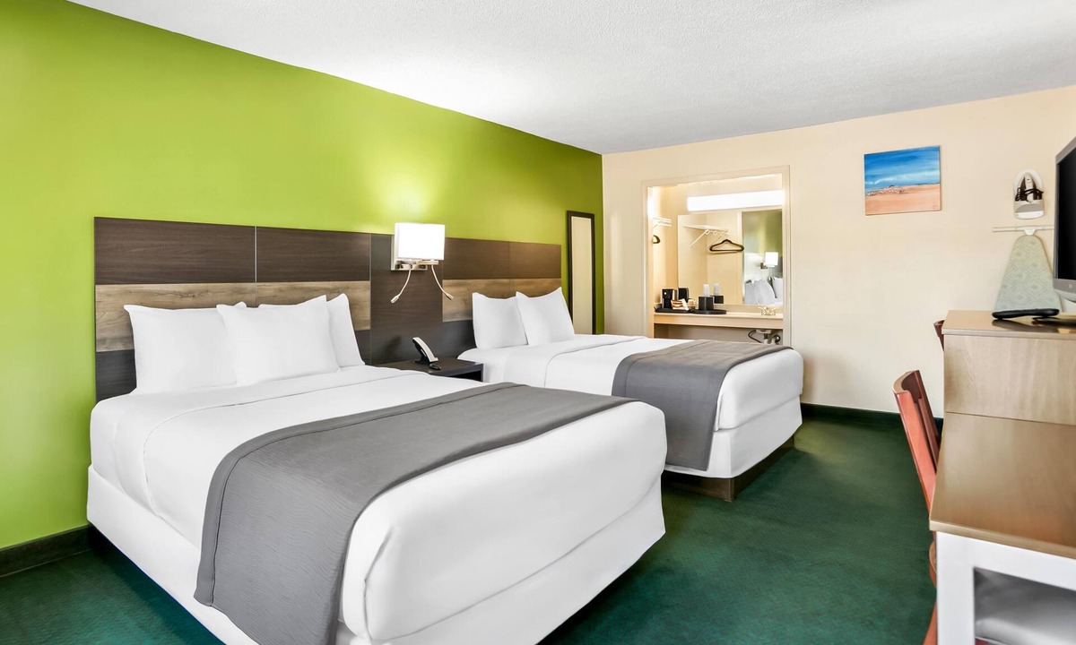 Silver Creek Hotel | Americas Best Value Inn Rome