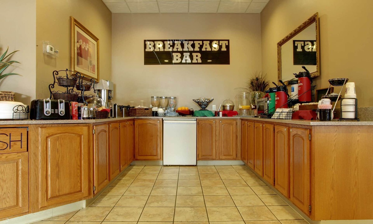 Concord Hotel | Americas Best Value Inn St. Louis South