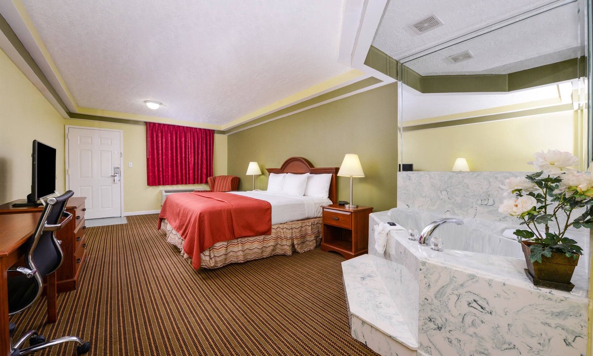 Waller Hotel | Americas Best Value Inn & Suites Waller Prairie View