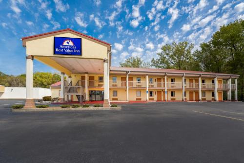 Montezuma Hotel | Americas Best Value Inn-Montezuma