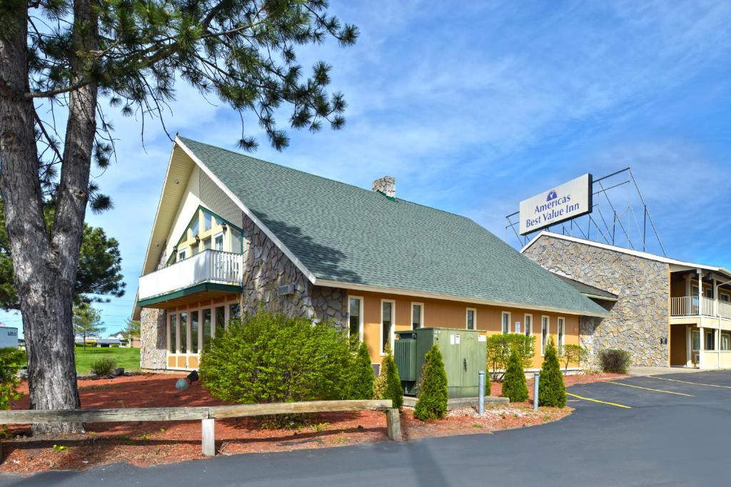Plattsburgh Hotel | Americas Best Value Inn Plattsburgh