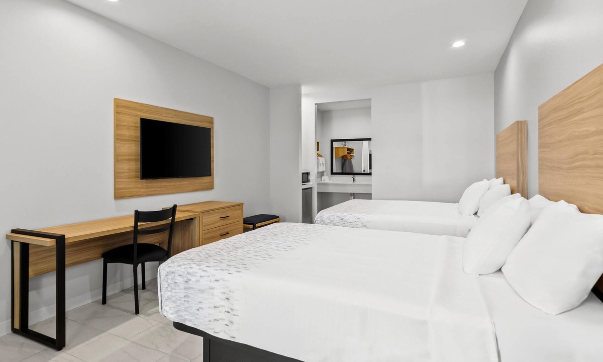 Tomball Hotel | Americas Best Value Inn & Suites Tomball Grand Parkway