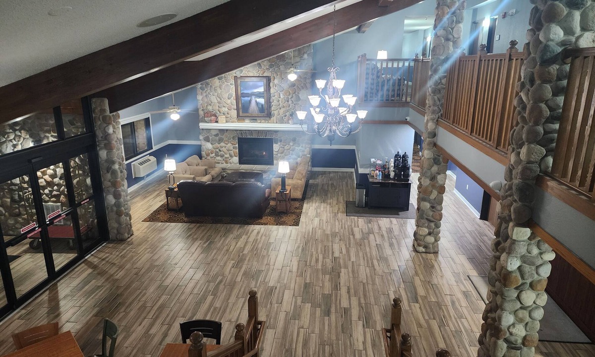 Austin Hotel | AmericInn by Wyndham Austin