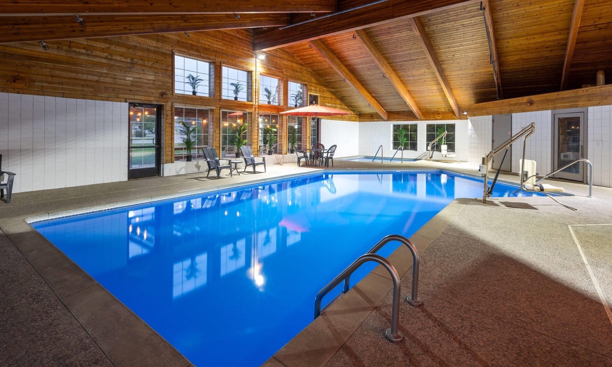 Fennville Hotel | AmericInn by Wyndham Douglas/Saugatuck