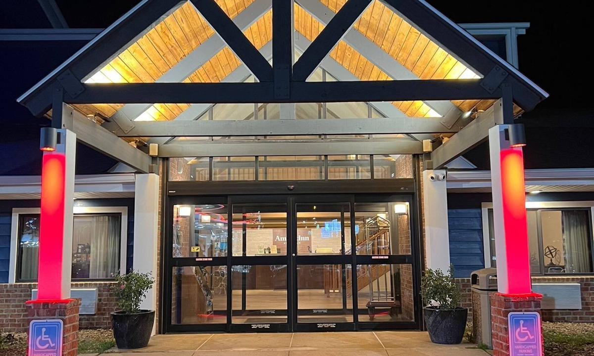 Kearney Hotel | AmericInn by Wyndham Kearney