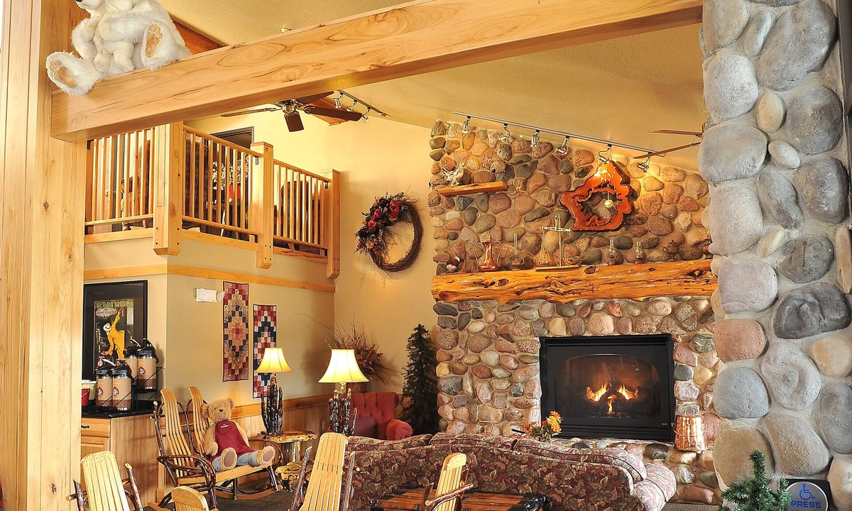 Oswego Hotel | AmericInn by Wyndham Oswego