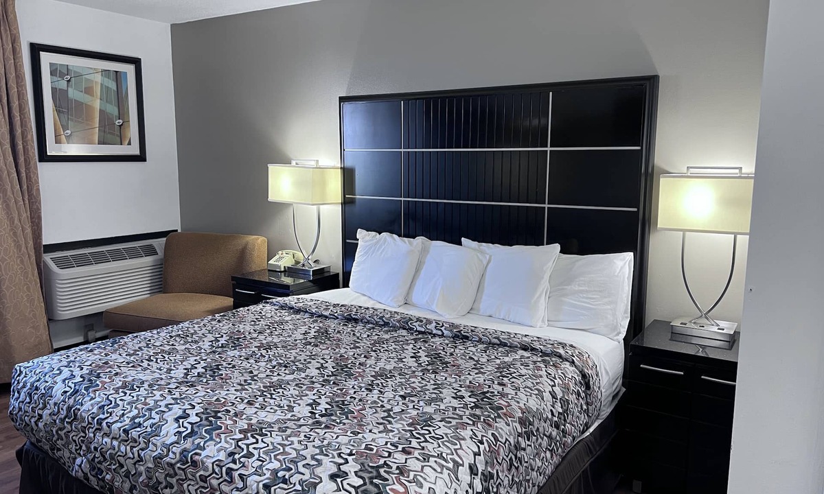 Park Falls Hotel | AmeriVu Inn