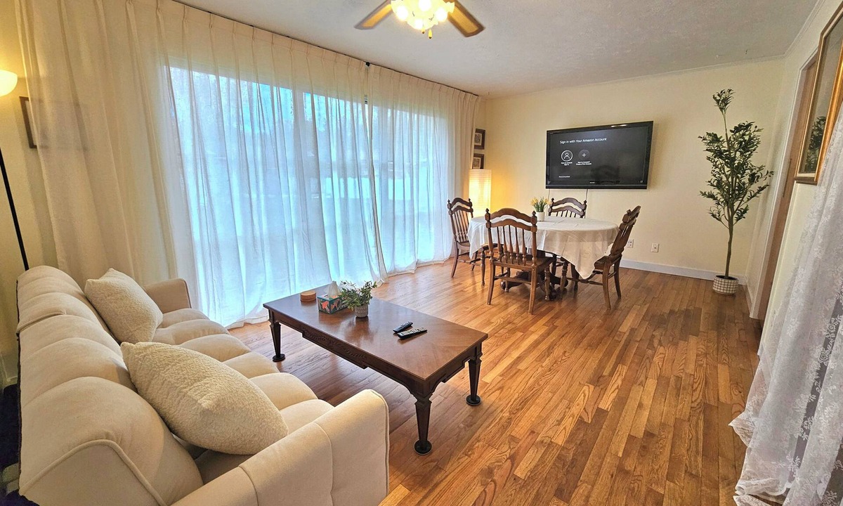 Oak Ridge House | Ami's Oak House - ORNL - Melton Lake - Windrock