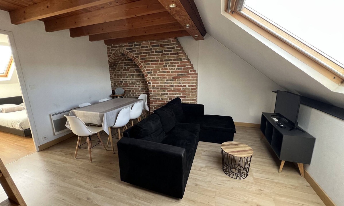 Henriville Apartment | Amiens, sous les toits 4-6P
