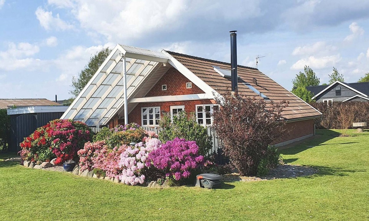 Floutrup House | "Amila" - 500m to the fjord by Interhome