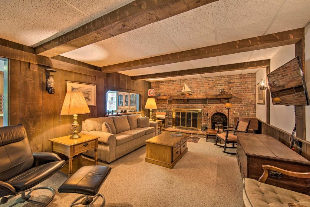 New Holland Apartment | Amish Country Apartment with Cozy Fireplace!