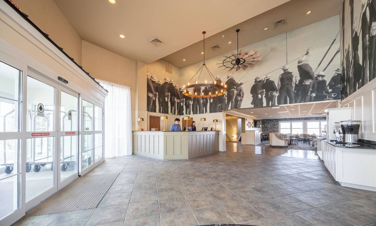 Ronks Hotel | AmishView Inn and Suites