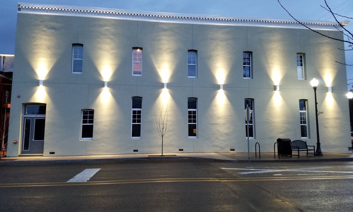 Amity Hotel | Amity Flats