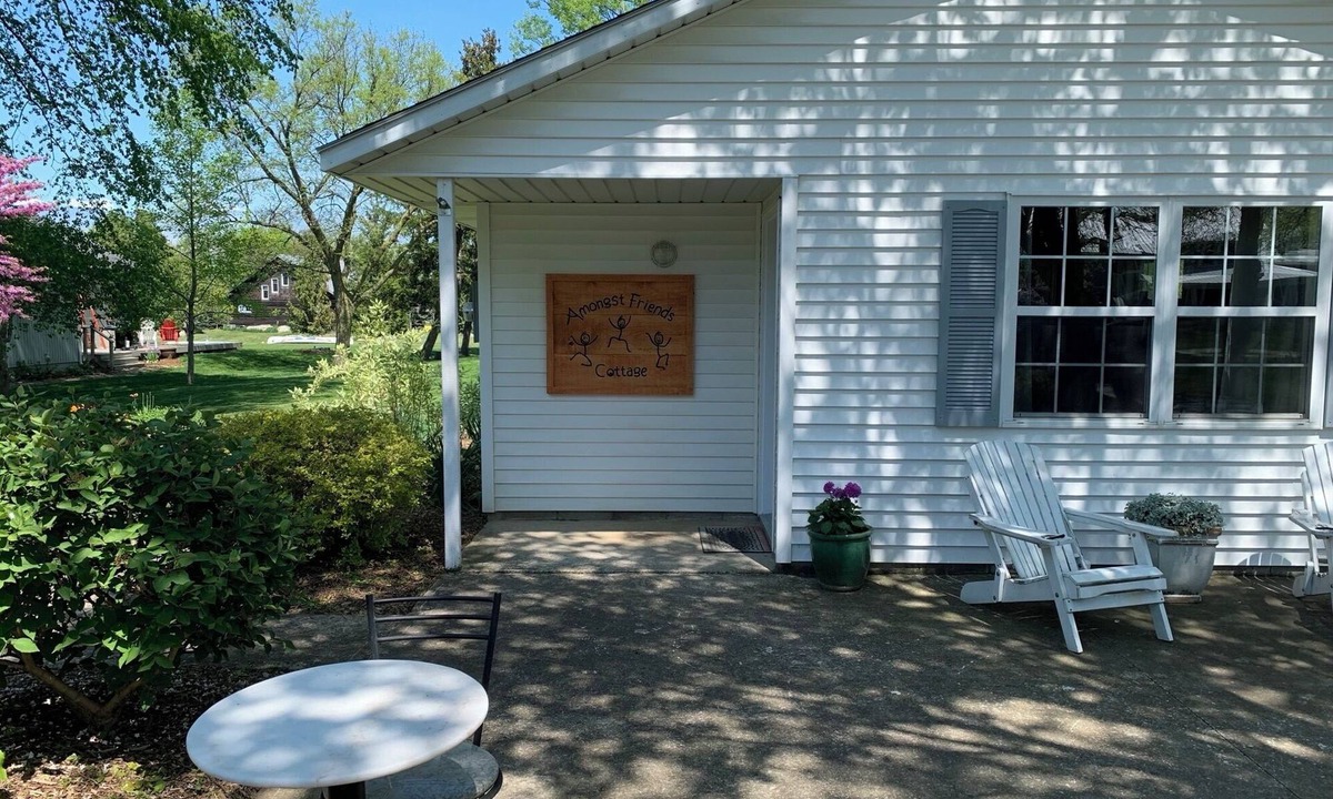 Kingsville Cottage | Amongst Friends Cottage