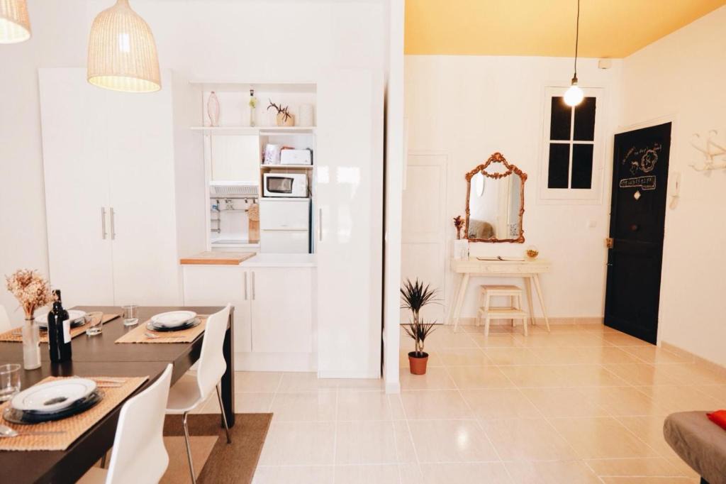 Old Town Apartment | Amparito Apartment - Casc Antic