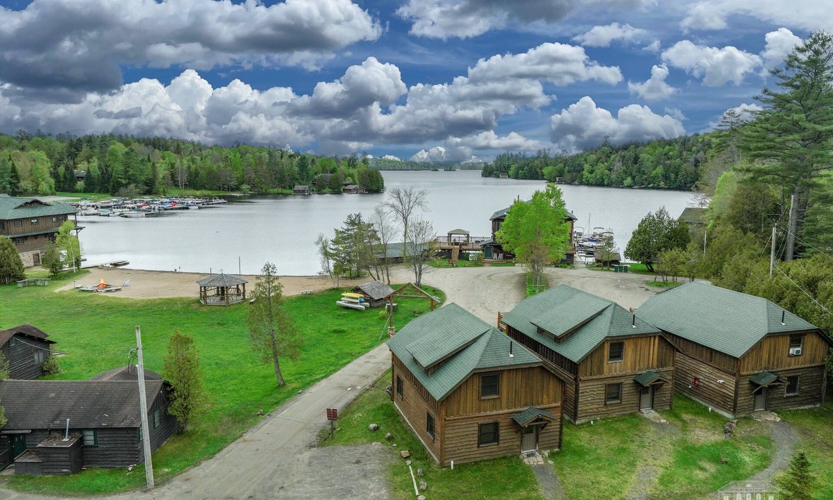 Saranac Lake Cabin | Ampersand Bay | Beech Cabin