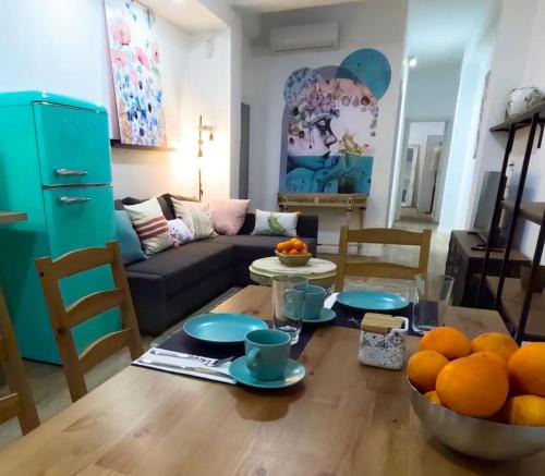 En Corts Apartment | Amplio y colorido piso