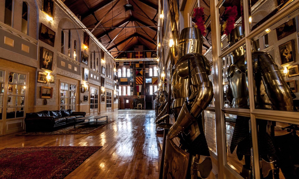 Amsterdam Hotel | Amsterdam Castle