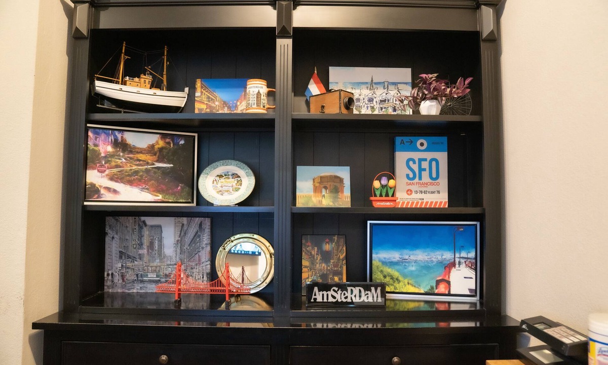 Lower Nob Hill Hostel | Amsterdam Hostel