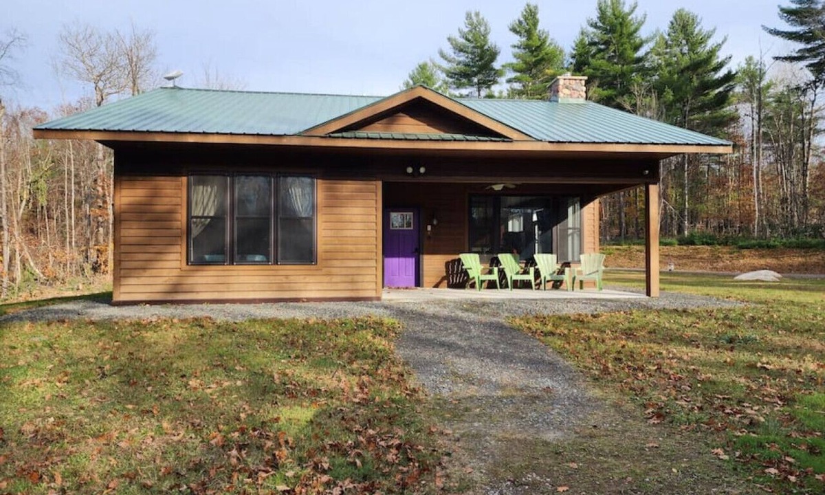 Town of Chesterfield Cottage | An Adirondack Getaway