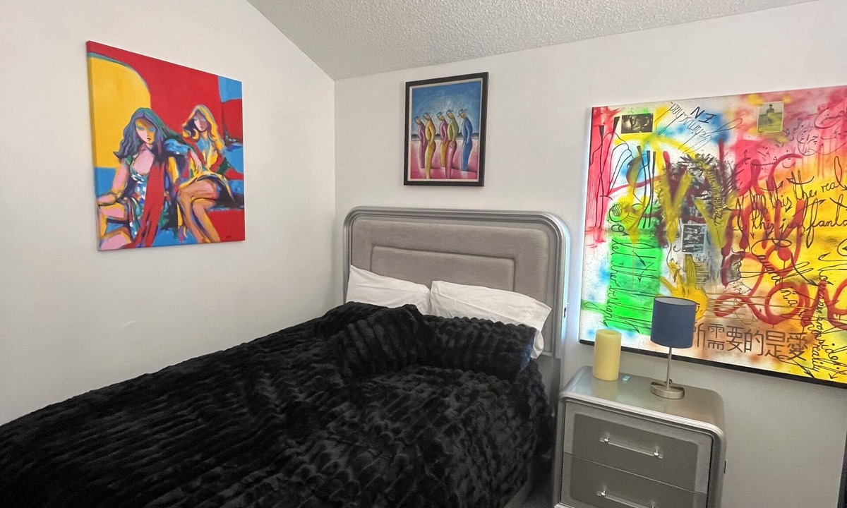 Newhall Condo | An artist’s room in a gallery.