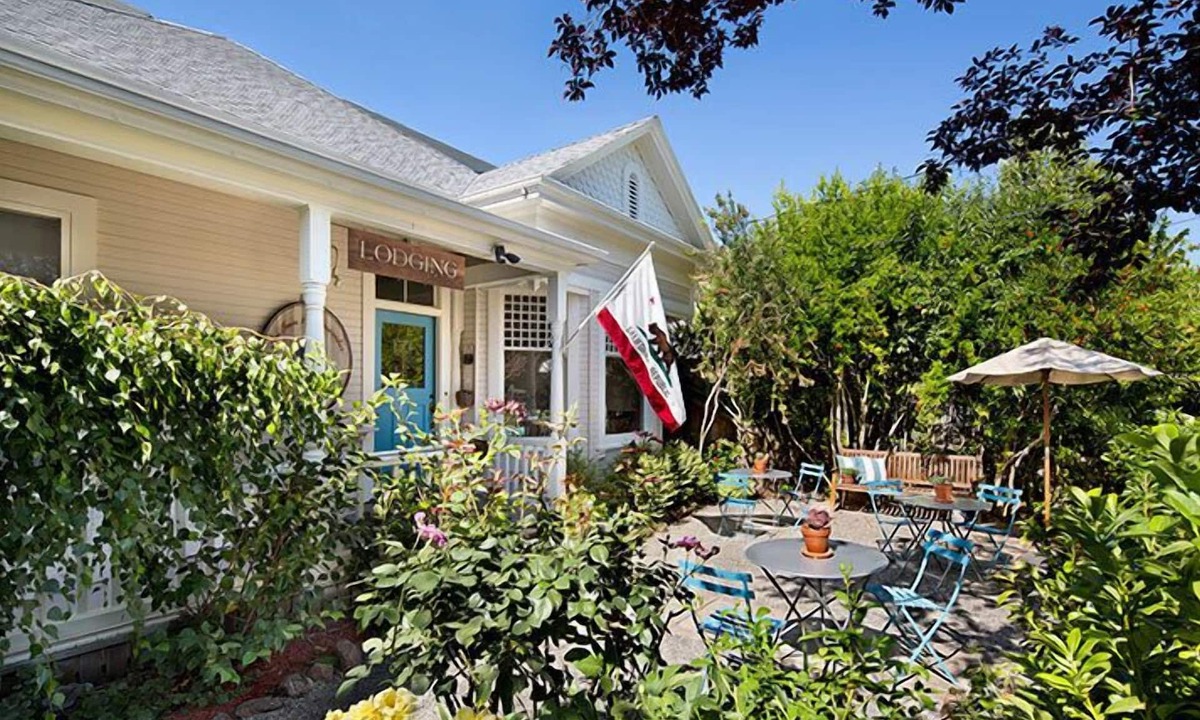 Sonoma House | An Inn 2 Remember
