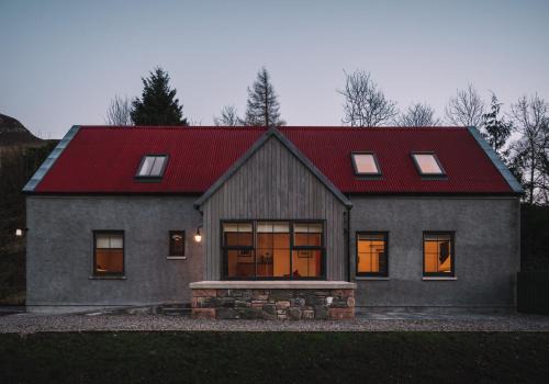 Dornie House | An Iolaire