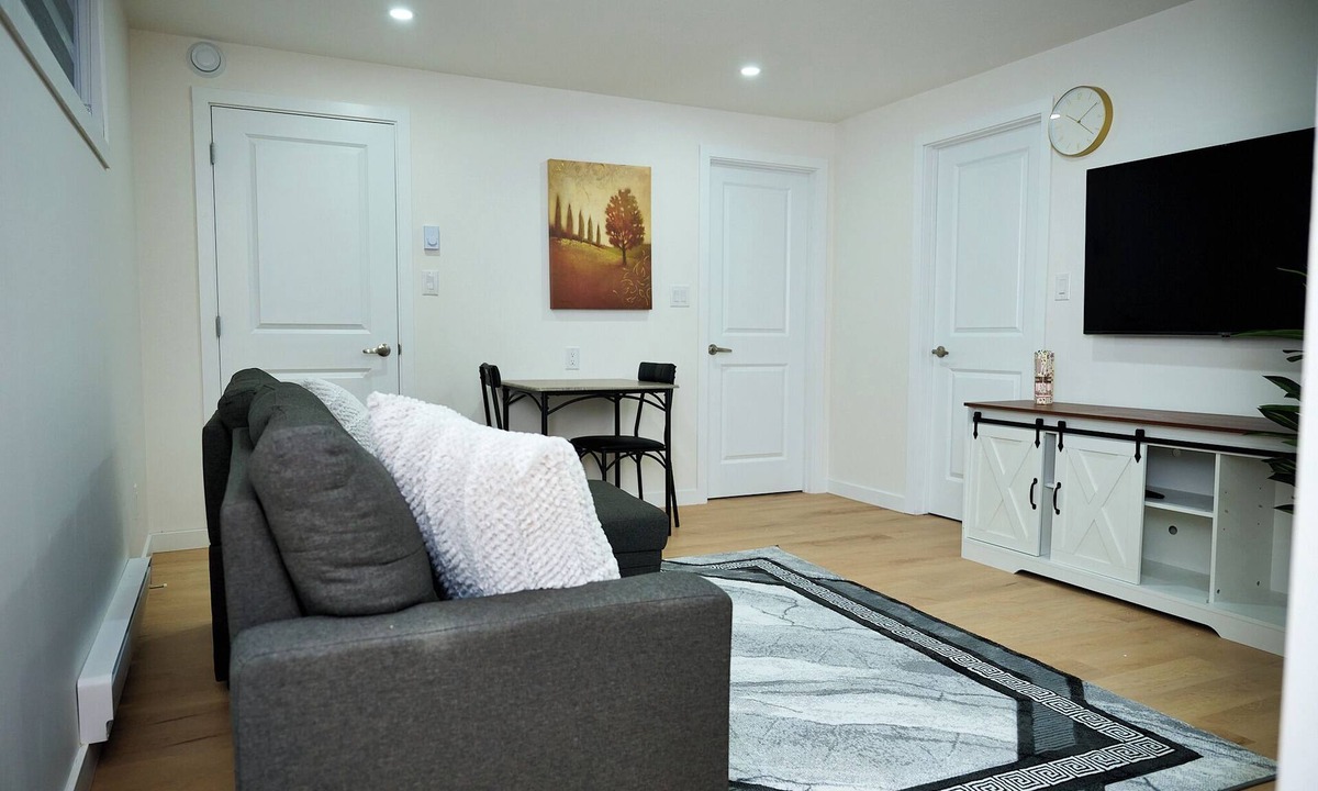 Saskatoon Apartment | An oasis away from home
