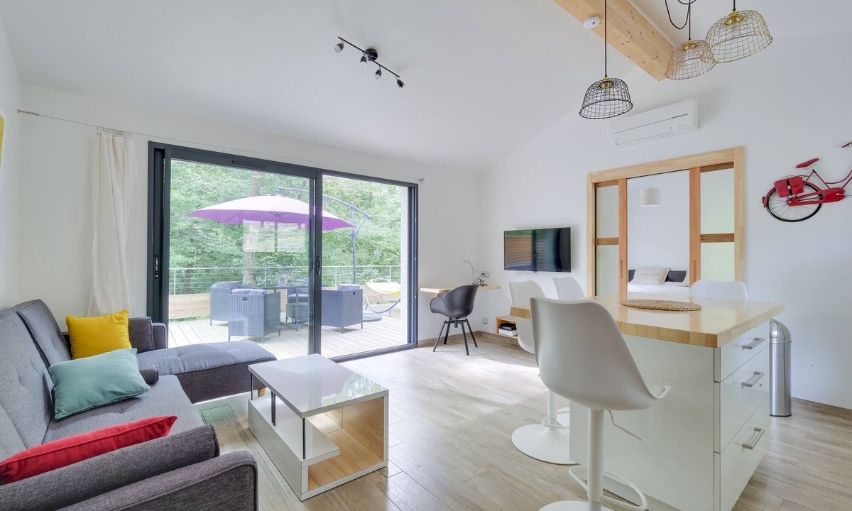 Castelmaurou House | Ananda Guest House. Sweetness of Life, Nature and Calm